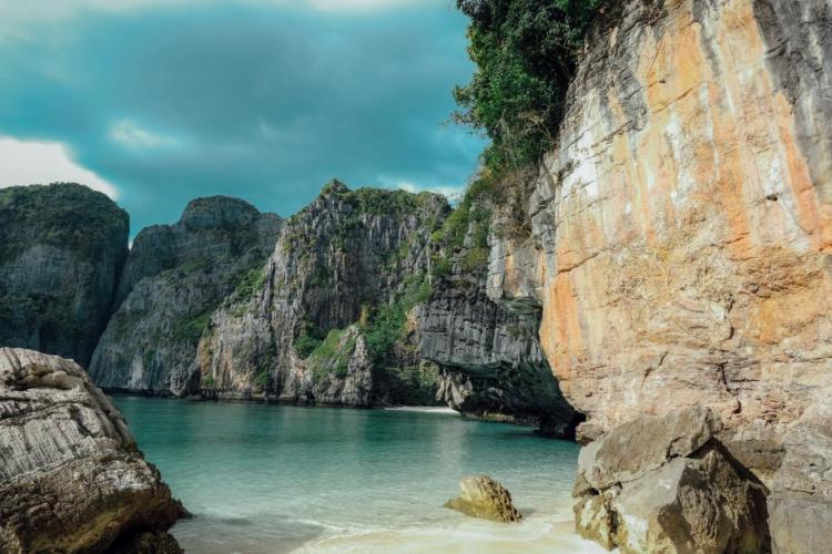 Best Phi Phi & Khai Island Tour by Premium Speed Boat